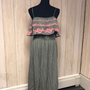 Super cute maxi dress